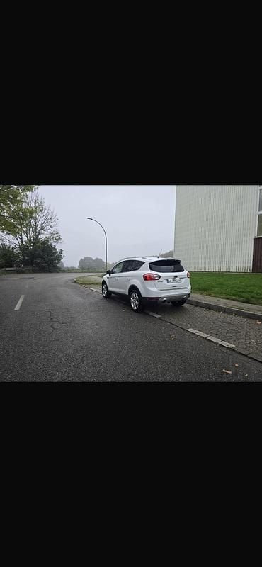 Weiß Gebraucht 2011 Ford Kuga SUV | 7.499 € (Fairer Preis) - Bild 1/4
