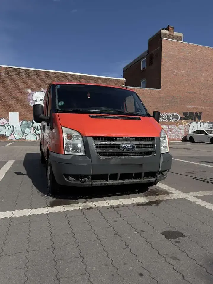 Gebraucht Ford Transit Basis 116 PS (85 kW) 2010 Rot Pickup