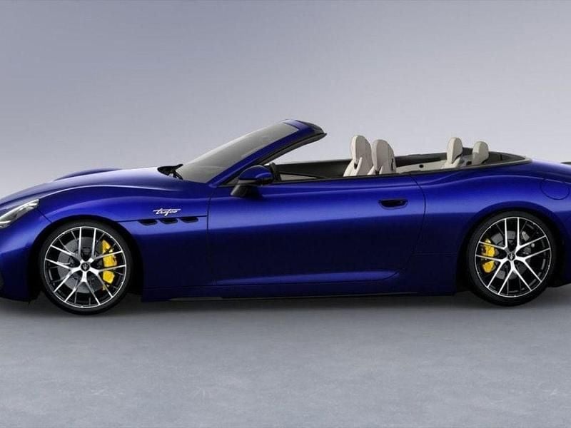 Neu Maserati GranCabrio 549 PS (403 kW) 2026 Blau Cabrio