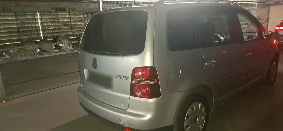 Gebraucht VW Touran 140 PS (102 kW) 2007 Silber Van / Kleinbus