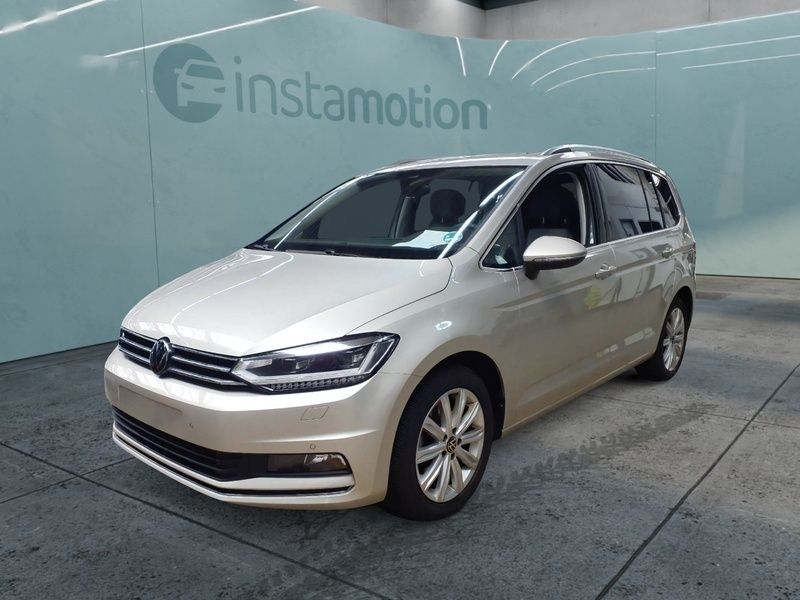 Silber Gebraucht 2024 VW Touran Highline Van / Kleinbus | 38.056 € (Etwas zu teuer) - Bild 1/3