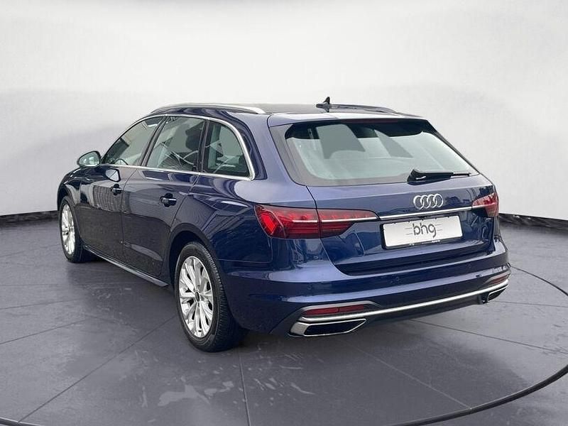Gebraucht Audi A4 Advanced 163 PS (119 kW) 2023 Blau Kombi