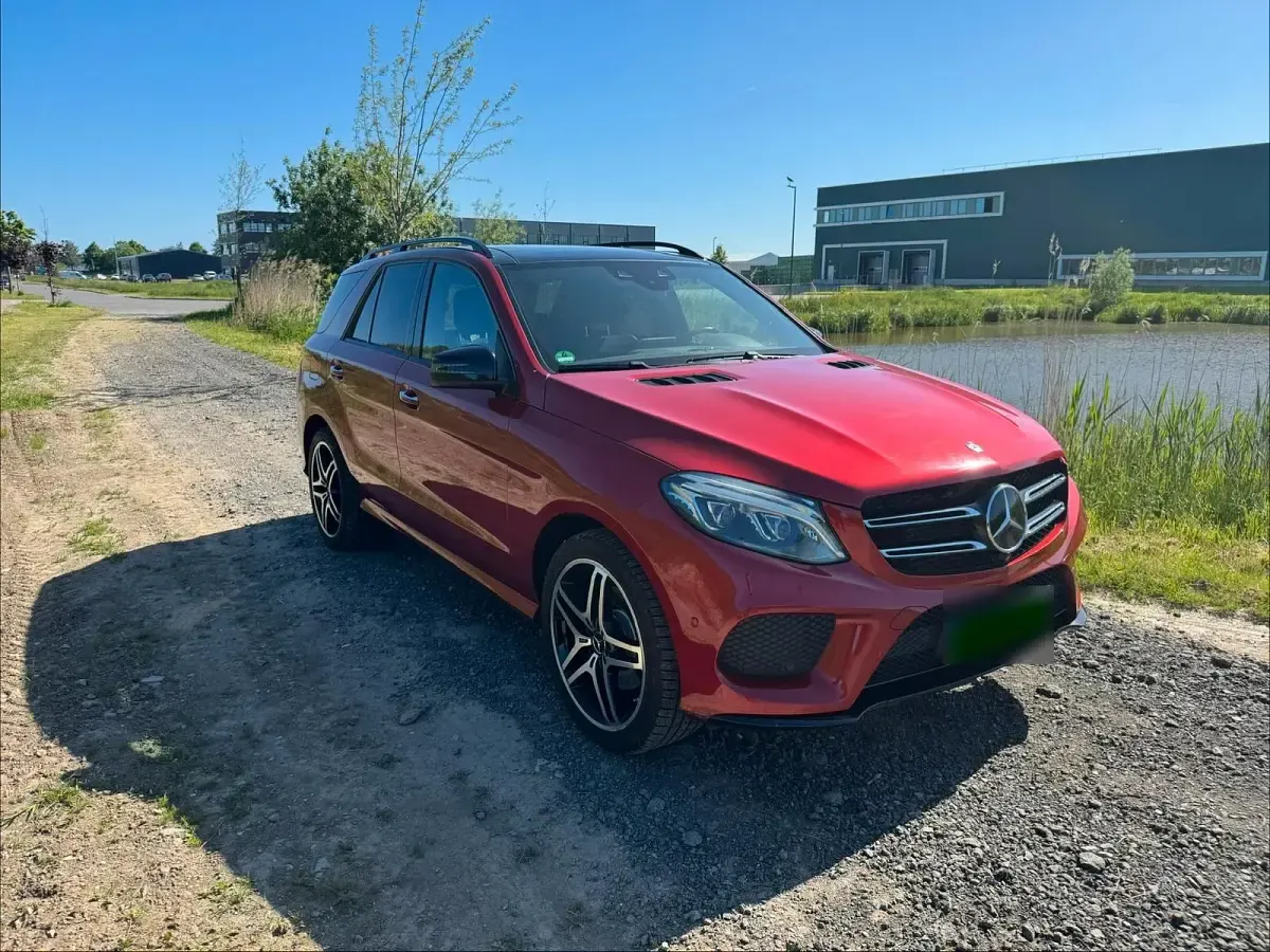 Gebraucht Mercedes GLE350 258 PS (189 kW) 2015 Rot SUV