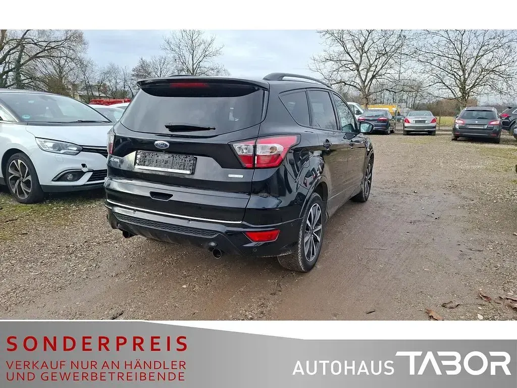 Używany Ford Kuga ST-Line 150 KM (110 kW) 2018 Czarny SUV