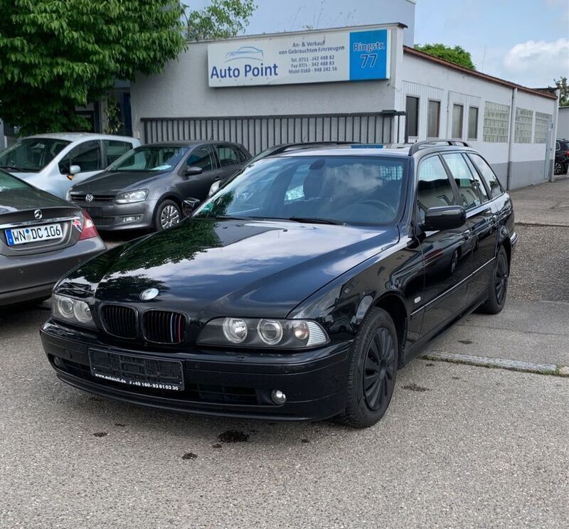 Schwarz Gebraucht 2002 BMW 520 Exclusive Kombi | 1.100 € (Superpreis) - Bild 1/4