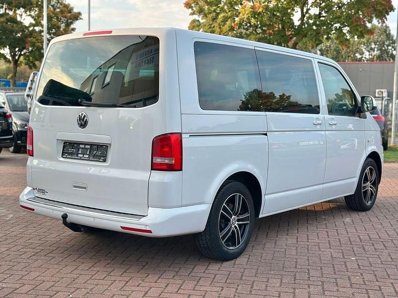 Gebraucht VW Multivan 114 PS (83 kW) 2014 Candyweiss Van
