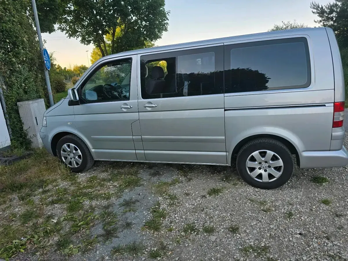 Gebraucht VW T5 130 PS (95 kW) 2004 Grau Van