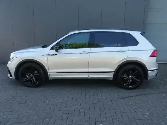 Gebraucht VW Tiguan Style 150 PS (110 kW) 2023 Silber SUV