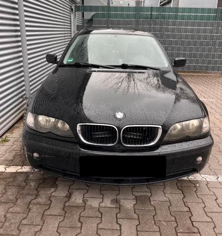 Gebraucht BMW 320 150 PS (110 kW) 2002 Schwarz Limousine
