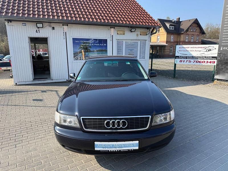 Second-hand Audi A8 193 CP (141 kW) 1997 Albastru Berlinǎ