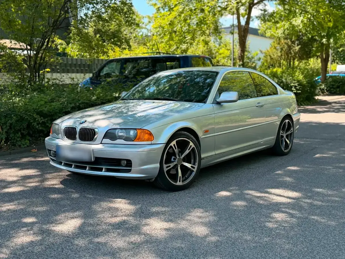 Gebraucht BMW 320 150 PS (110 kW) 1999 Silber Coupé