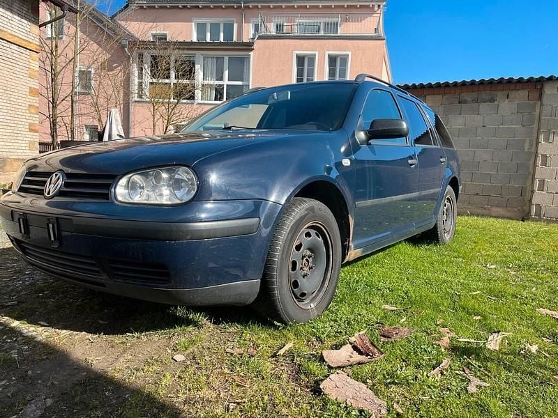 Gebraucht VW Golf IV 101 PS (74 kW) 2002 Blau Kombi