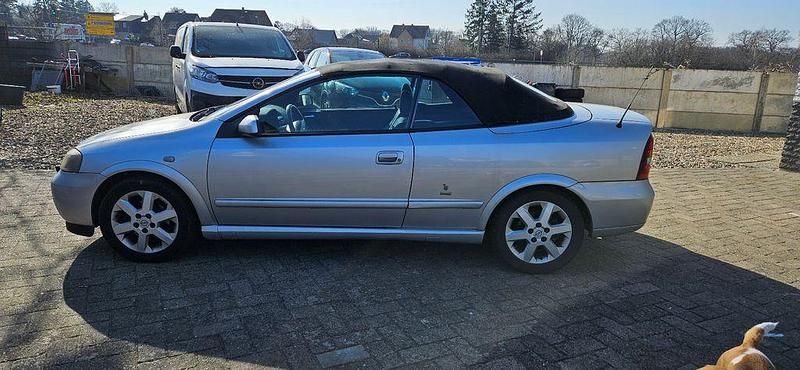 Gebraucht Opel Astra Cabriolet Edition 147 PS (108 kW) 2002 Grau Cabrio