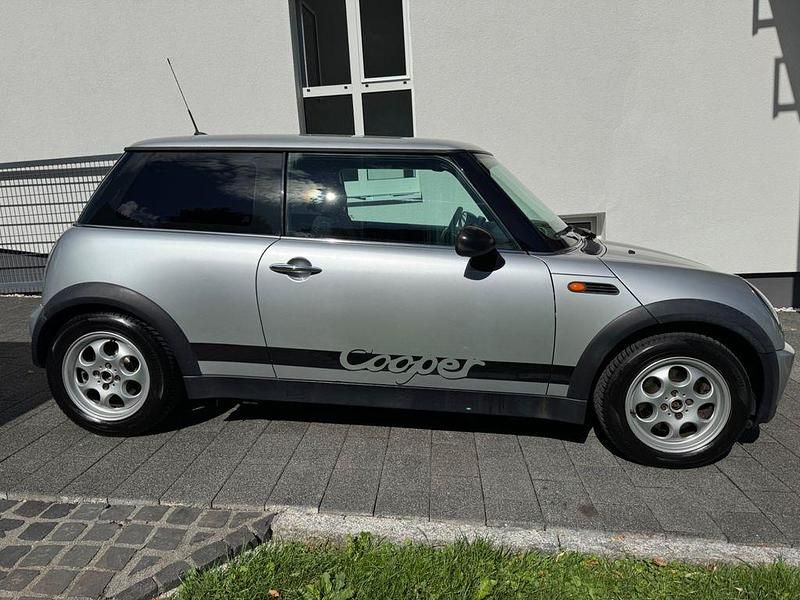 Gebraucht Mini ONE 90 PS (66 kW) 2005 Silber Kleinwagen
