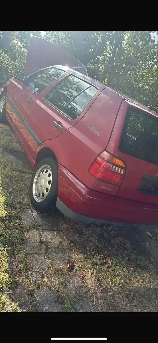 Brugt VW Golf III 59 HK (43 kW) 1996 Rød Sedan