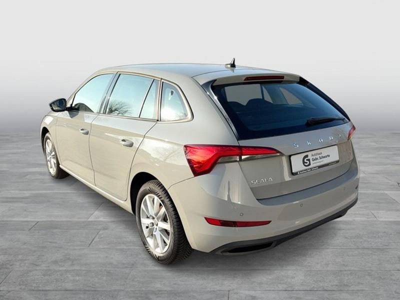 Gebraucht Skoda Scala Ambition 110 PS (80 kW) 2022 Stahlgrau Kleinwagen