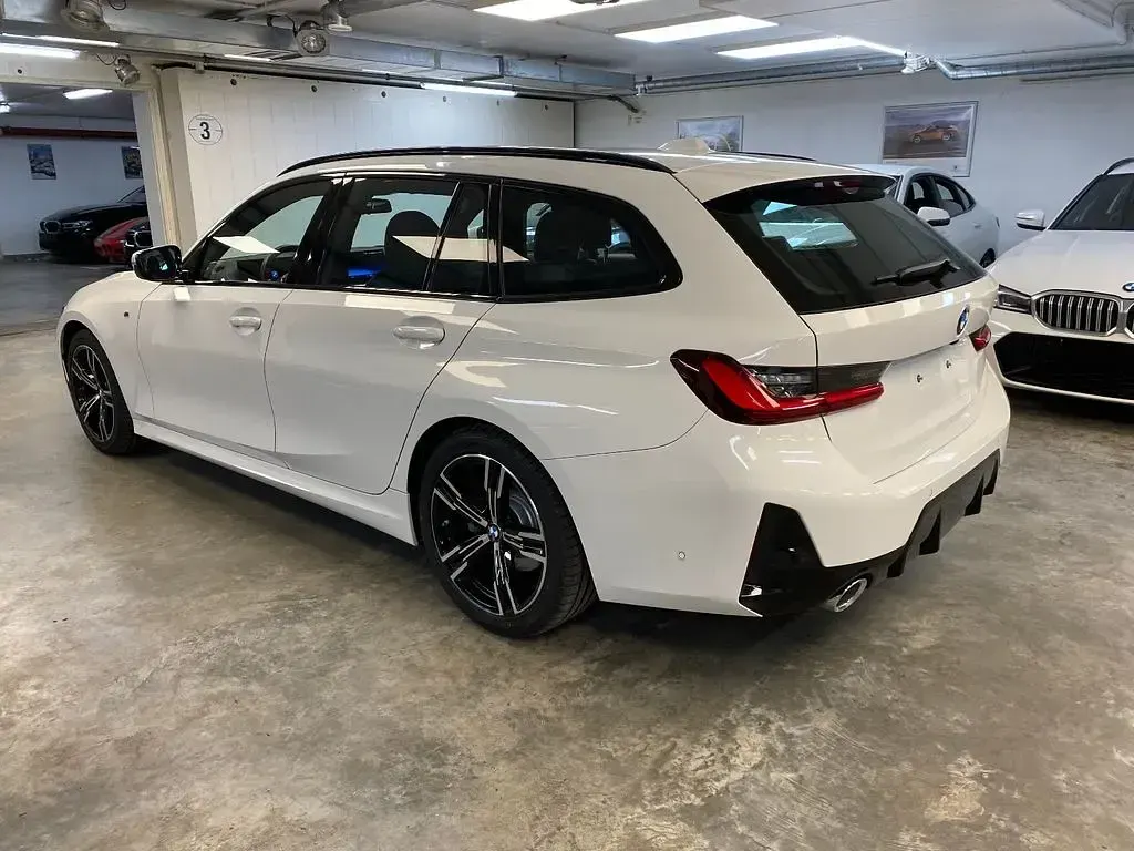 Gebraucht BMW 320 M Sport 184 PS (135 kW) 2023 Weiß Kombi