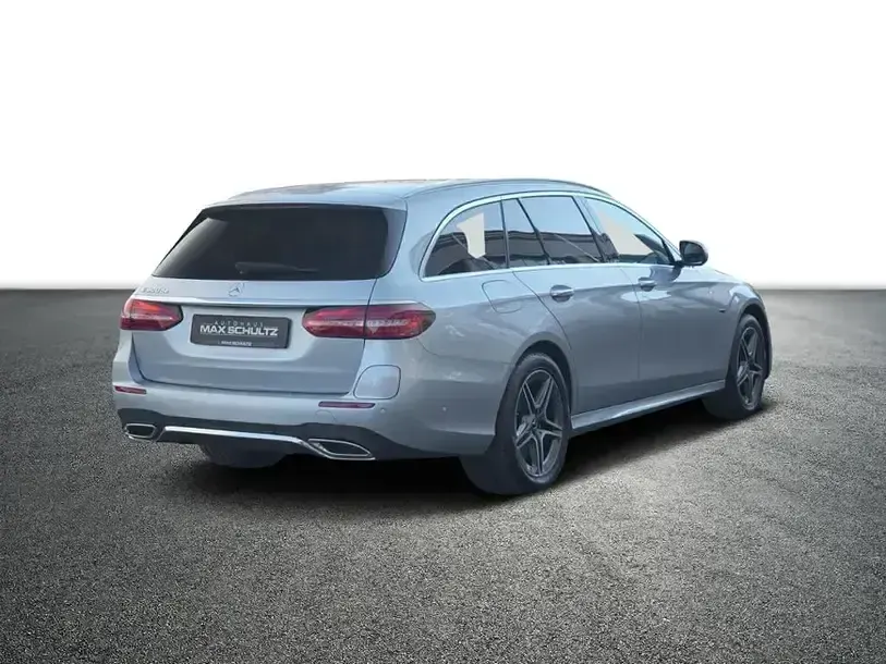 Gebraucht Mercedes E300 AMG 306 PS (225 kW) 2021 Hightechsilber Kombi