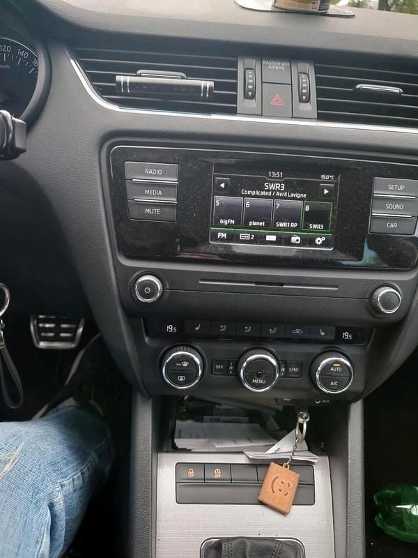 Gebraucht Skoda Octavia 116 PS (85 kW) 2015 Blau Kleinwagen