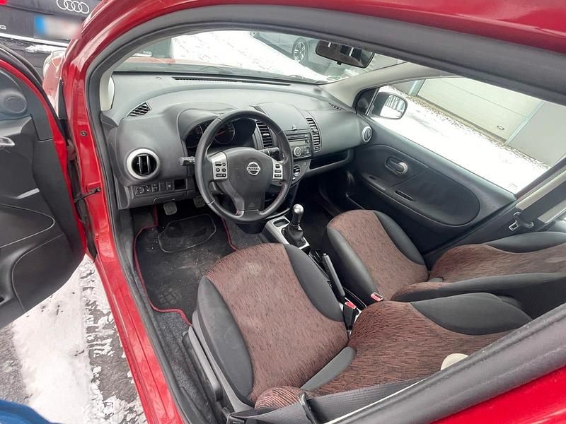 Gebraucht Nissan Note 79 PS (58 kW) 2009 Rot Kleinwagen