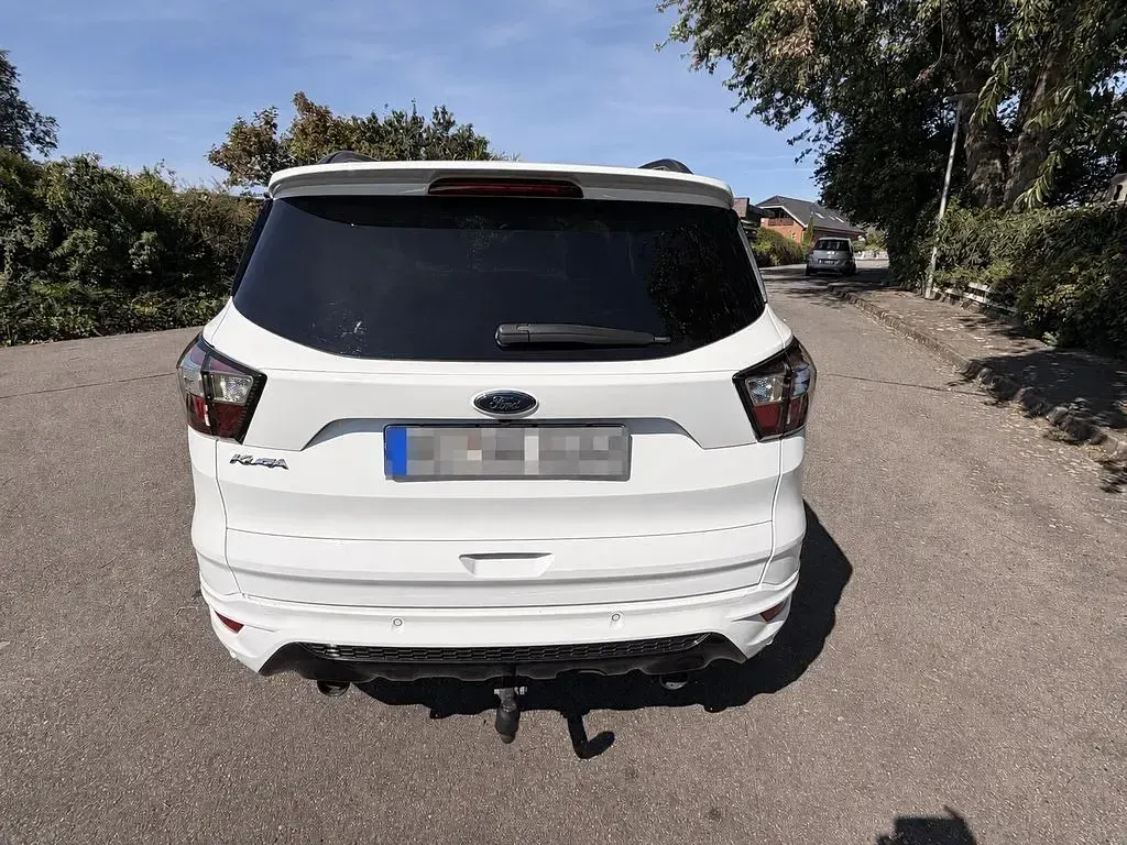 Gebraucht Ford Kuga ST-Line 179 PS (131 kW) 2017 Weiß SUV
