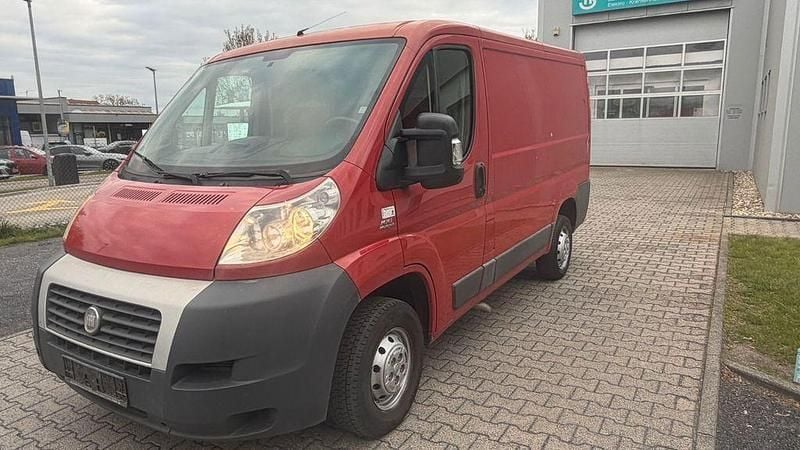 Używany Fiat Ducato 101 KM (74 kW) 2012 Czerwony Van
