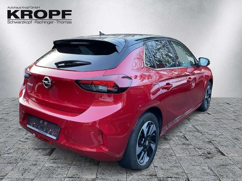 Gebraucht Opel Corsa-e Elegance 100 kW (136 PS) 2021 Chili rot/kardio rot Kleinwagen
