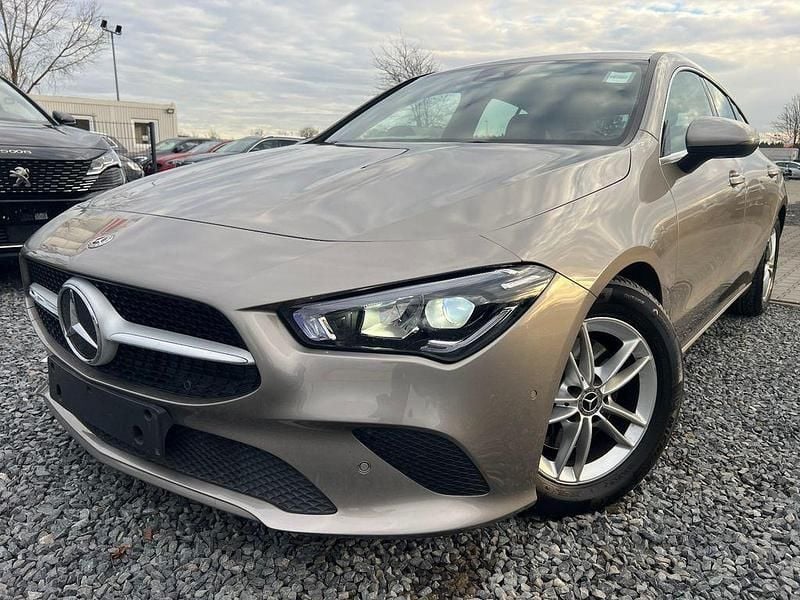 Silber Gebraucht 2020 Mercedes 200 Limousine | 16.900 € (Superpreis) - Bild 1/4