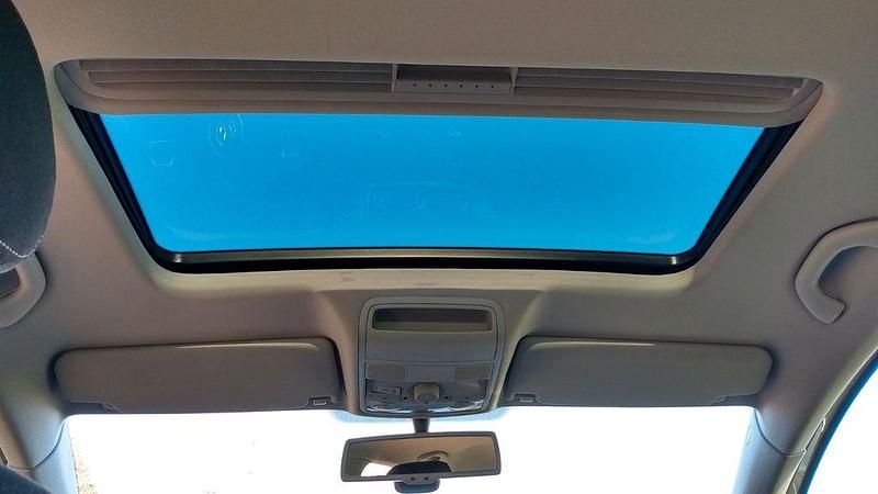 Gebraucht VW Golf Plus Cross Life 122 PS (89 kW) 2014 Silber Van / Kleinbus