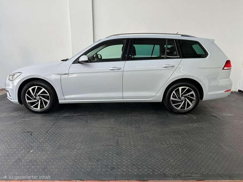Gebraucht VW Golf VII Join 150 PS (110 kW) 2018 White silver metallic Kombi
