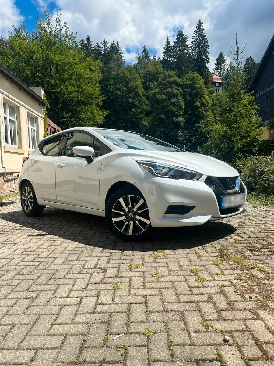 Gebraucht Nissan Micra Acenta 70 PS (51 kW) 2017 Weiß Kleinwagen