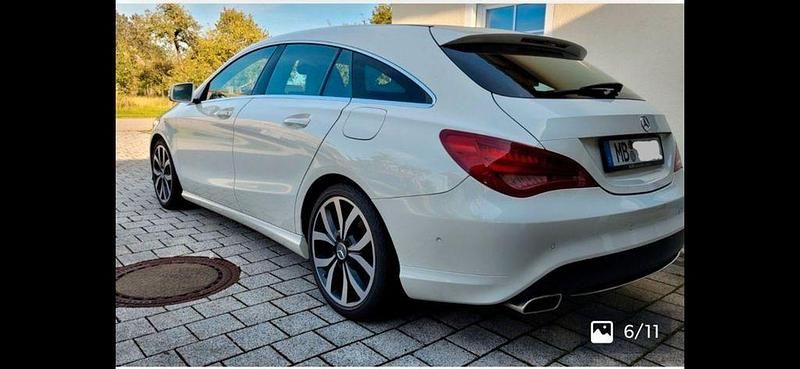 Gebraucht Mercedes CLA180 122 PS (89 kW) 2015 Schwarz Limousine