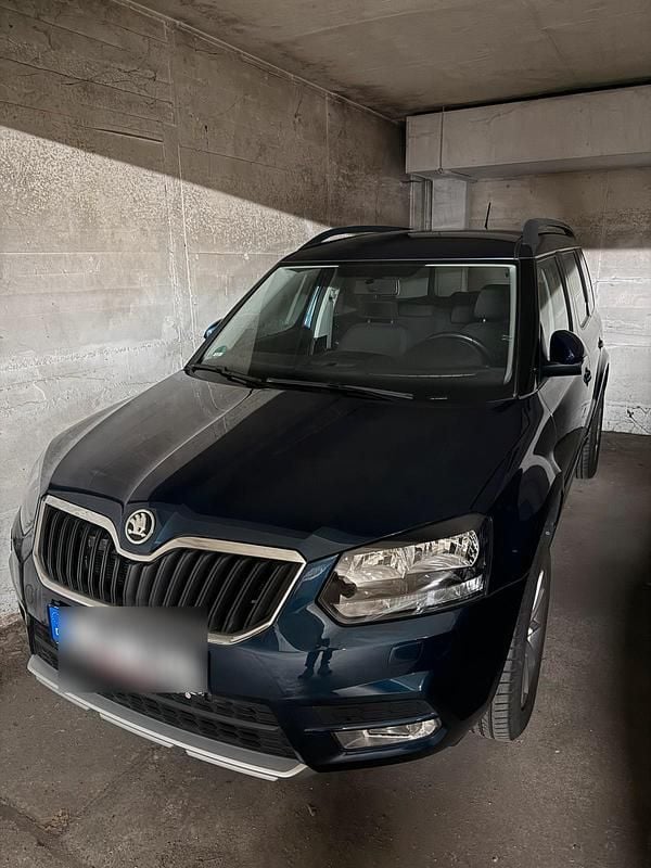 Blau Gebraucht 2016 Skoda Yeti SUV | 18.000 € (Etwas zu teuer) - Bild 1/4