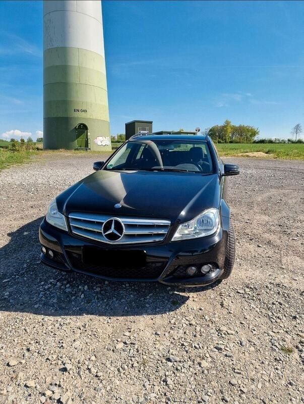 Schwarz Gebraucht 2012 Mercedes C180 Kombi | 9.000 € (Guter Preis) - Bild 1/4
