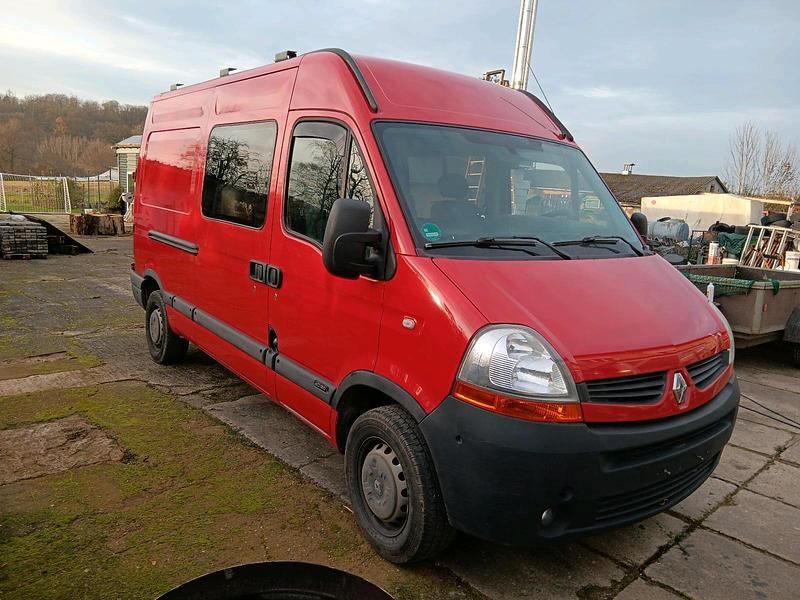 Gebraucht Renault Master 120 PS (88 kW) 2010 Rot Abholung