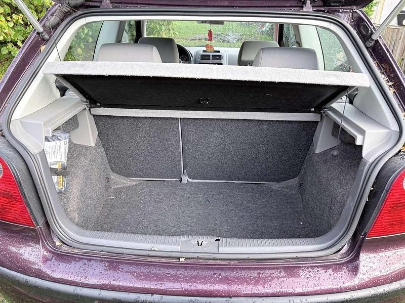 Gebraucht VW Polo 64 PS (47 kW) 2002 Violett Limousine