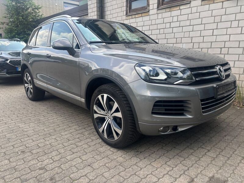 Grau Gebraucht 2012 VW Touareg Exclusive SUV | 12.990 € (Fairer Preis) - Bild 1/4