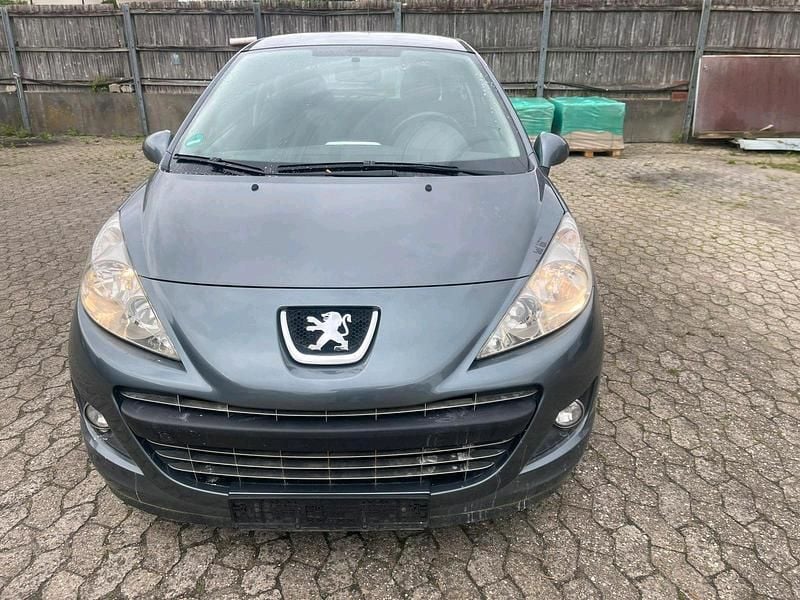 Grau Gebraucht 2011 Peugeot 207 Limousine | 1.800 € (Fairer Preis) - Bild 1/4