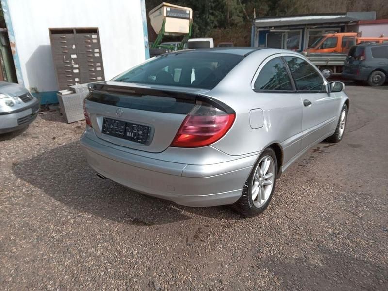 Gebraucht Mercedes CL200 163 PS (119 kW) 2002 Silber Coupé