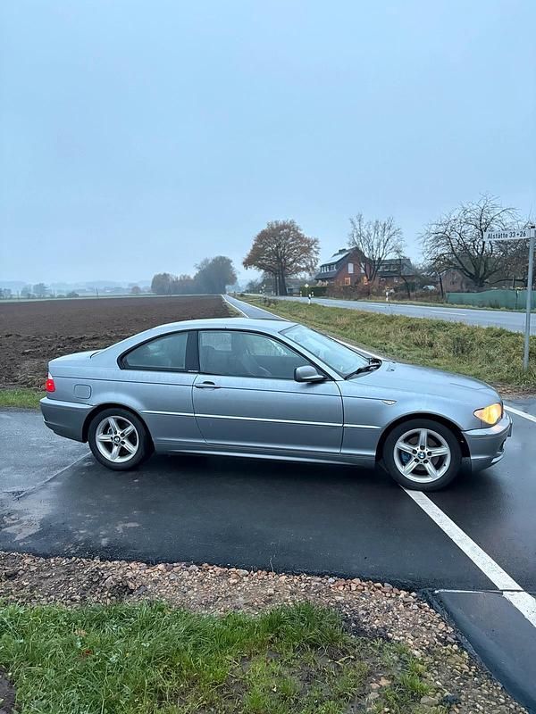 Grau Gebraucht 2003 BMW 318 Coupé | 1.650 € (Guter Preis) - Bild 1/4