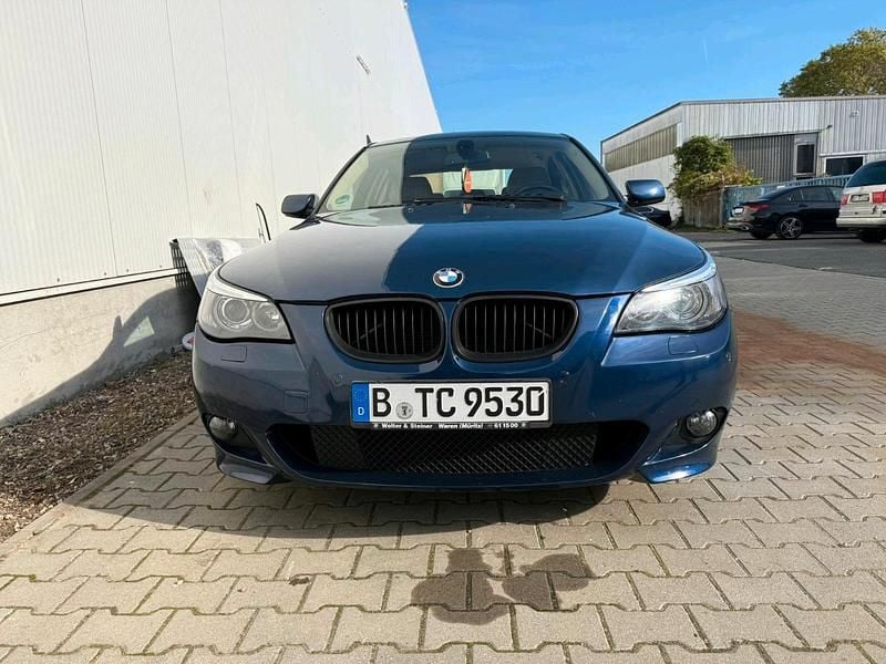 Blau Gebraucht 2005 BMW 530 M Sport Limousine | 6.000 € (Guter Preis) - Bild 1/4