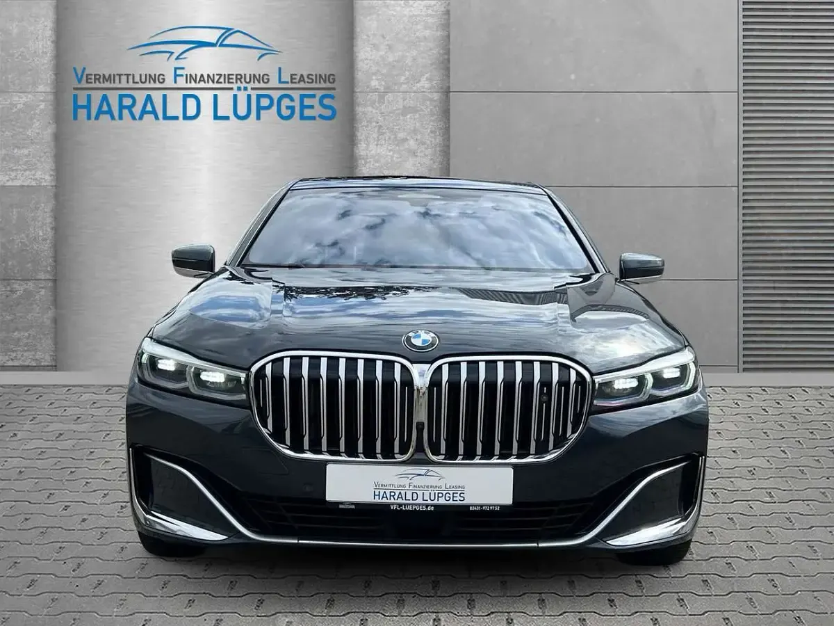 Gebraucht BMW 740 Comfort Edition 320 PS (235 kW) 2020 Arktikgrau Limousine