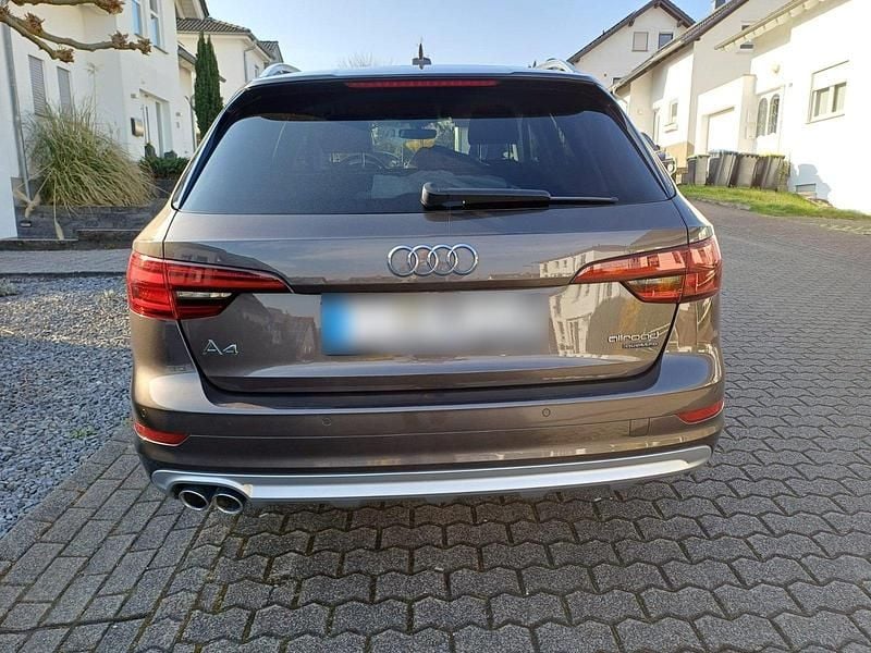 Gebraucht Audi A4 Allroad 163 PS (119 kW) 2018 Braun Kombi