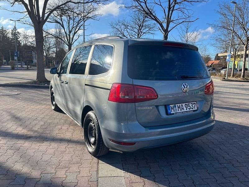 Gebraucht VW Sharan Trendline 150 PS (110 kW) 2010 Blau Van / Kleinbus