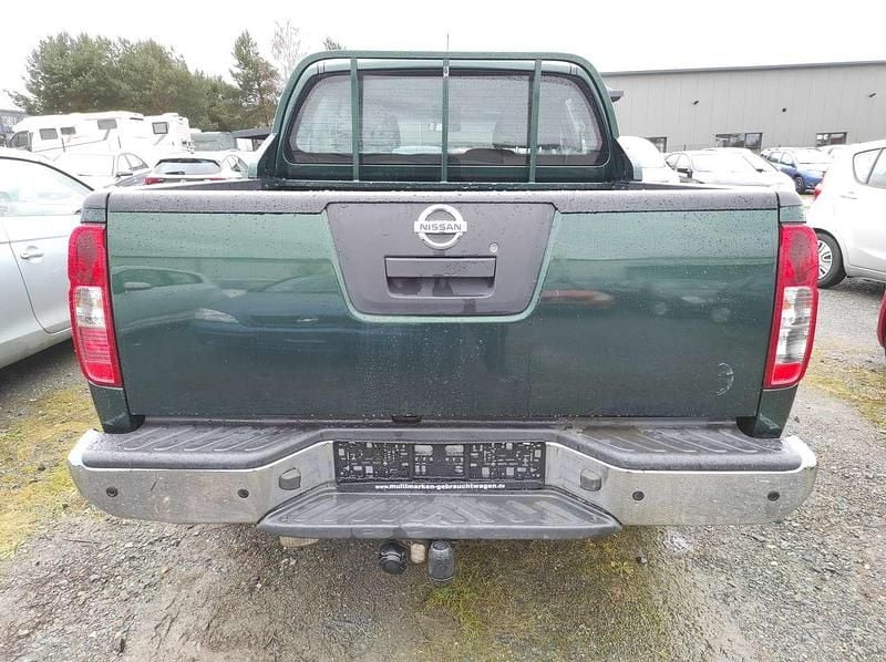 Gebraucht Nissan Navara SE 190 PS (139 kW) 2011 Green (m) Abholung