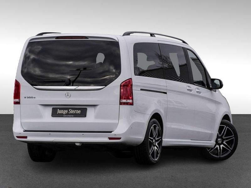 Gebraucht Mercedes V300 AMG 237 PS (174 kW) 2022 Weiß Van / Kleinbus