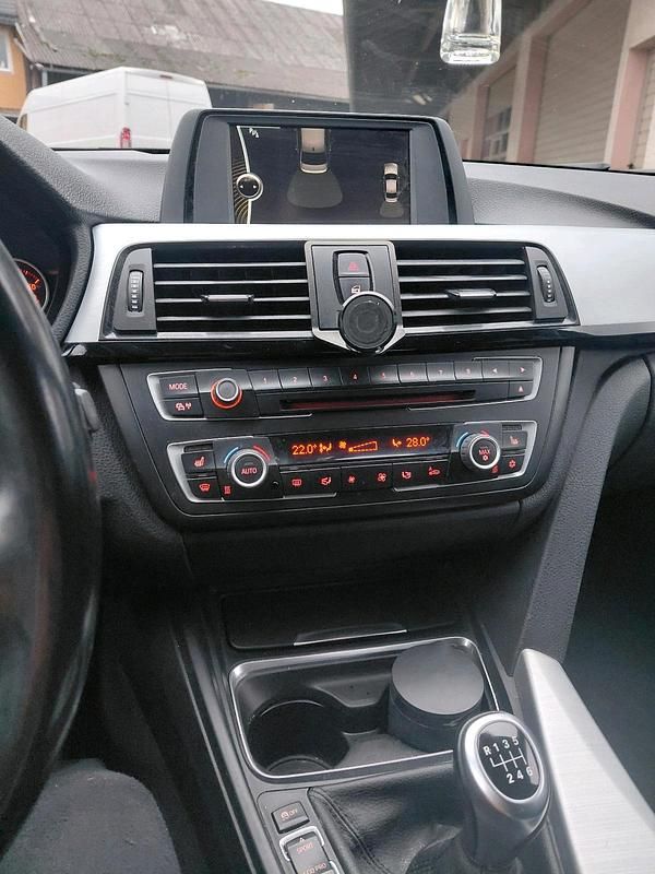 Gebraucht BMW 316 116 PS (85 kW) 2025 Limousine