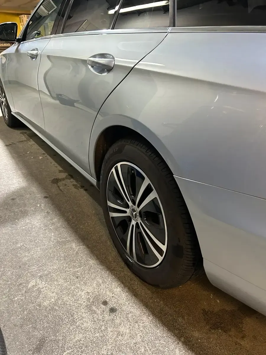 Gebraucht Mercedes E220 194 PS (142 kW) 2021 Grau Kombi