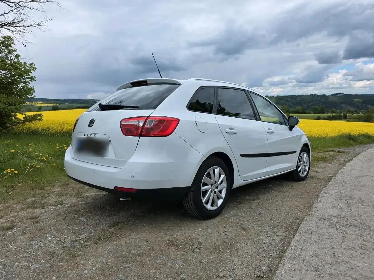 Gebraucht Seat Ibiza ST 75 PS (55 kW) 2013 Weiß Kombi