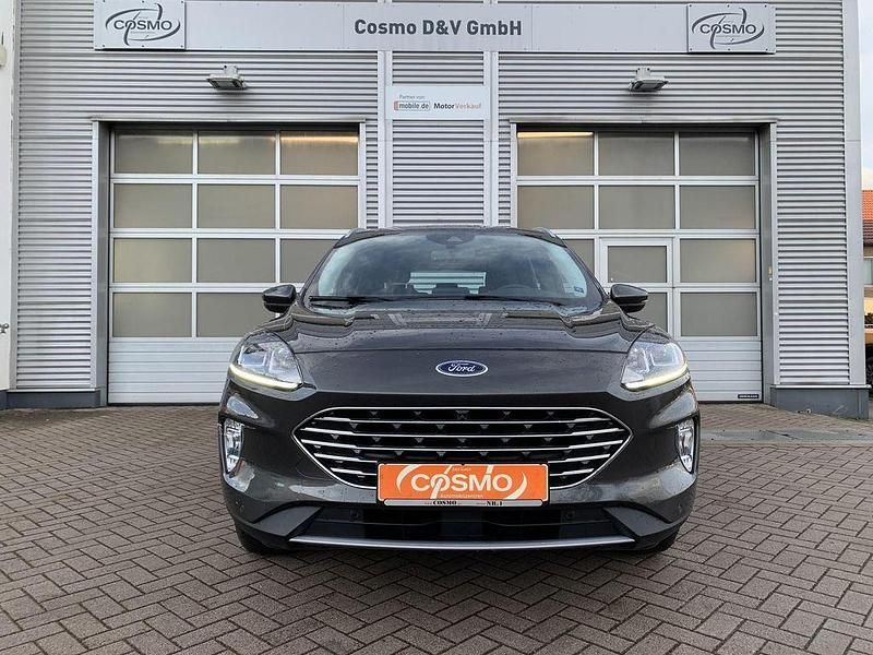 Gebraucht Ford Kuga Titanium 190 PS (139 kW) 2022 Grau SUV